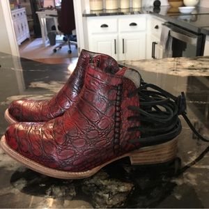 Freebird Jojo ankle booties
